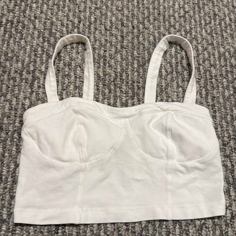 ⭐️5/$15⭐️ White crop top